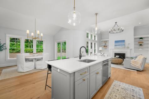 28 Country Farm Road Forestdale MA 02644