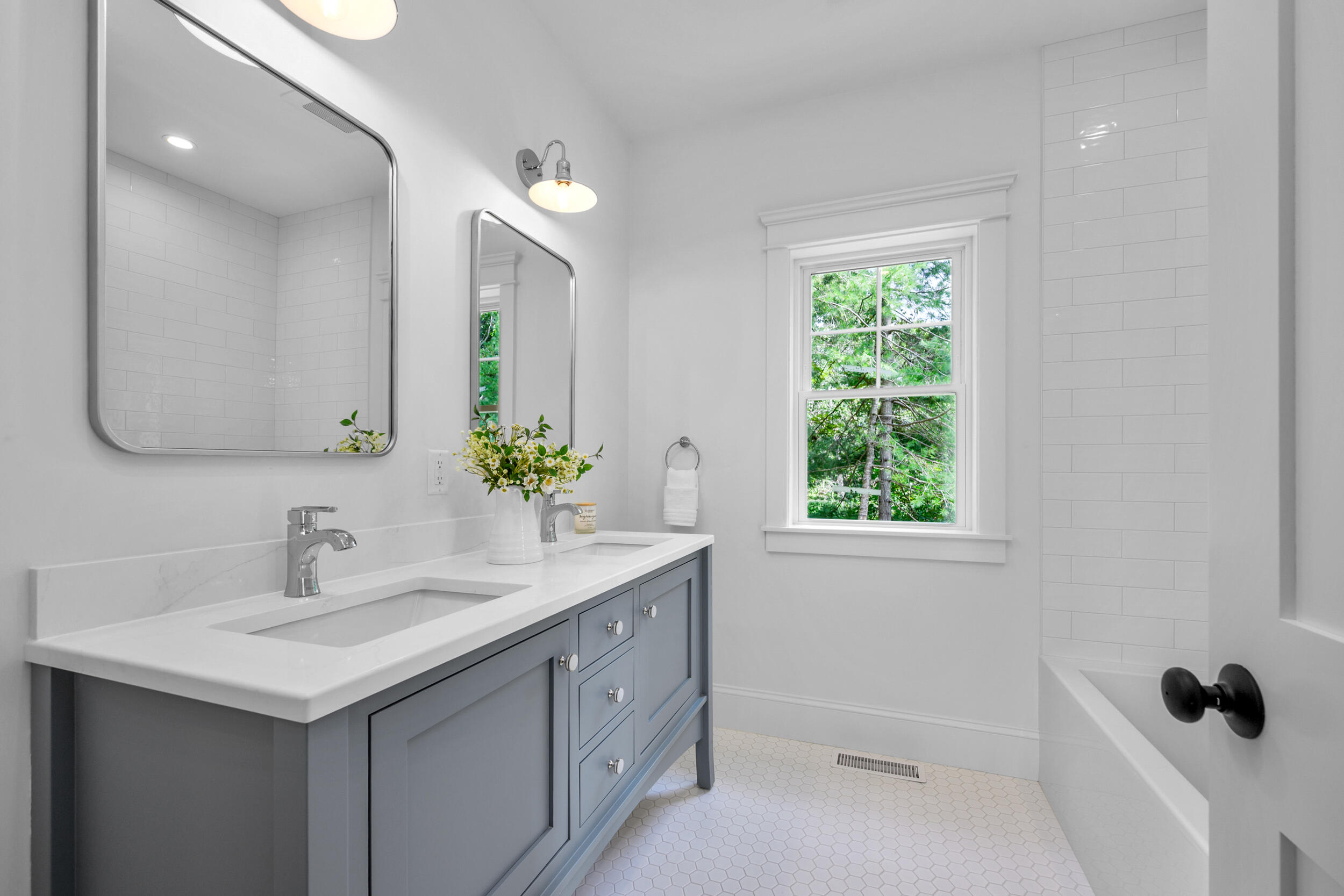 28 Country Farm Road Forestdale MA 02644