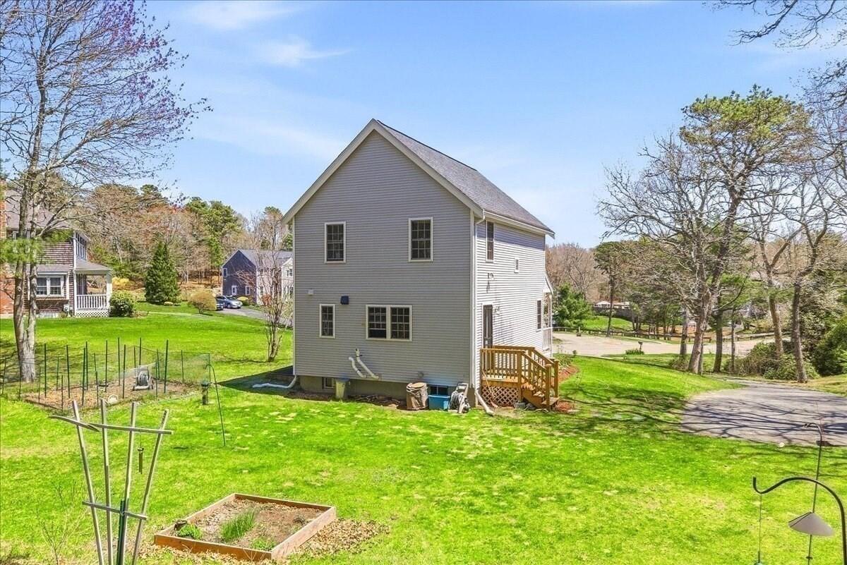 18 White Violet Lane Plymouth MA 02360