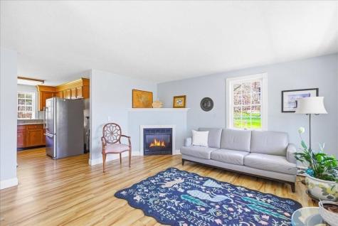18 White Violet Lane Plymouth MA 02360