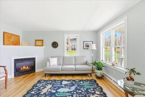 18 White Violet Lane Plymouth MA 02360