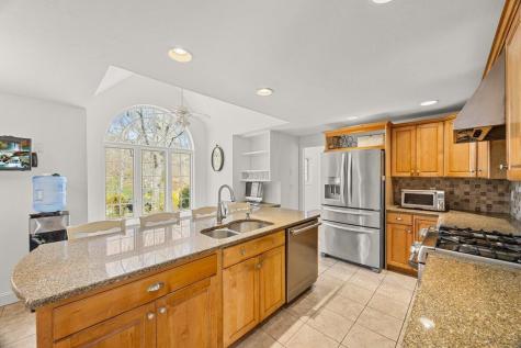 8 Telegraph Hill Road Sandwich MA 02563