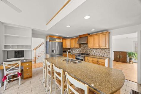 8 Telegraph Hill Road Sandwich MA 02563