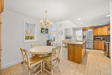 8 Telegraph Hill Road Sandwich MA 02563