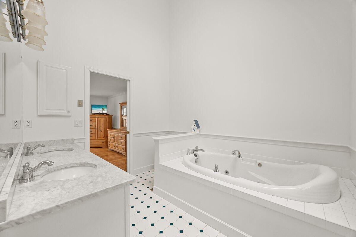 8 Telegraph Hill Road Sandwich MA 02563