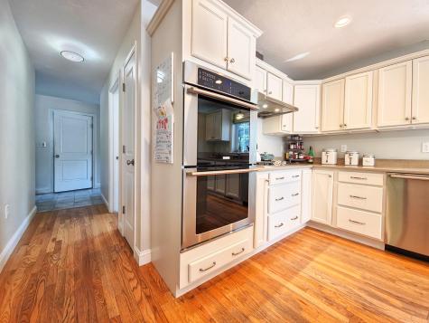 171 Captain Allen Way Whitman MA 02382