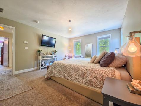 171 Captain Allen Way Whitman MA 02382