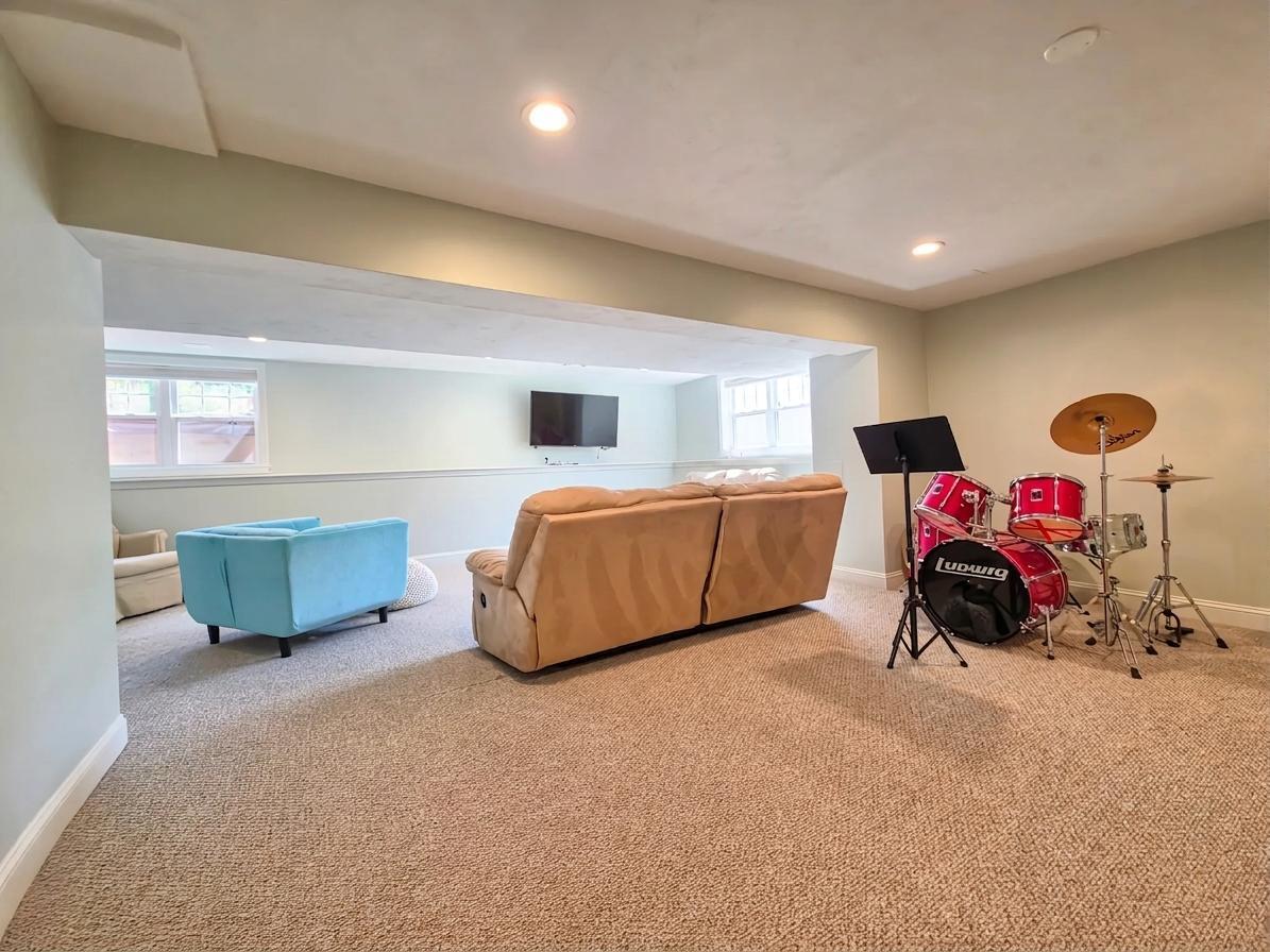 171 Captain Allen Way MA 02382