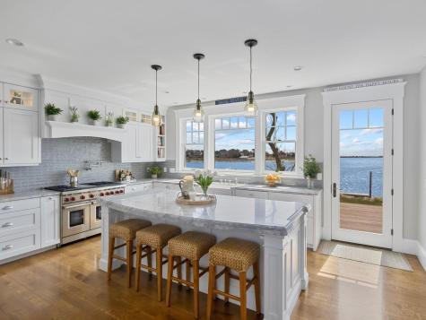 8 Jessie's Lane Yarmouth MA 02664
