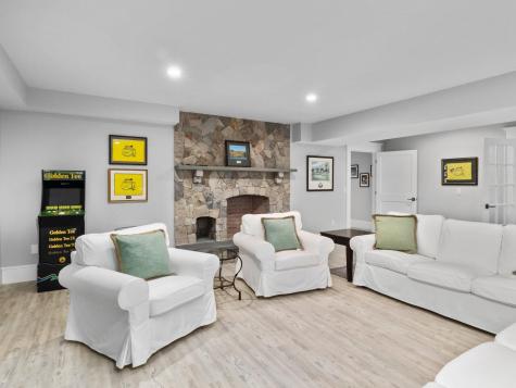 8 Jessie's Lane Yarmouth MA 02664