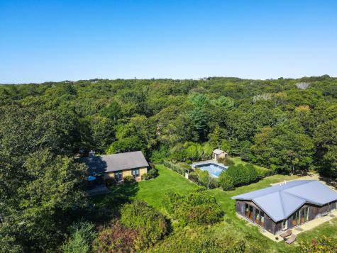 31 Josiah Sachem Way West Tisbury MA 02575