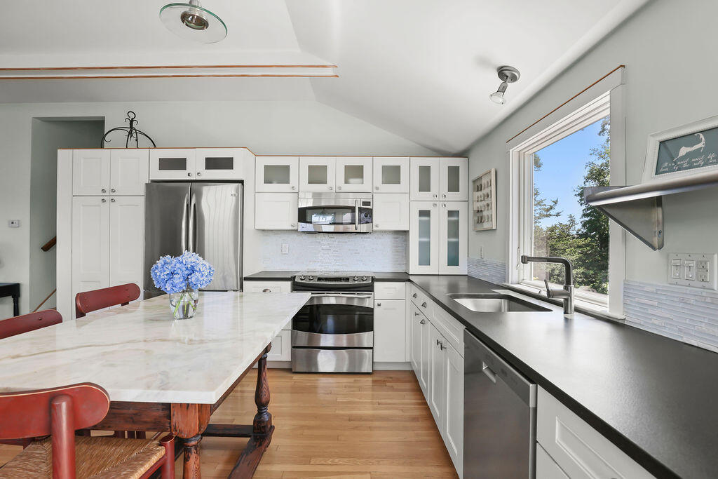 20 Burg Avenue Sandwich MA 02563
