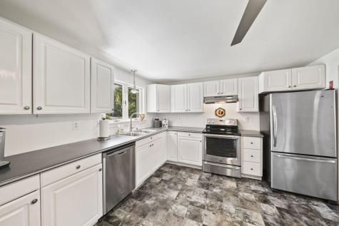 21 Colony Avenue Buzzards Bay MA 02532