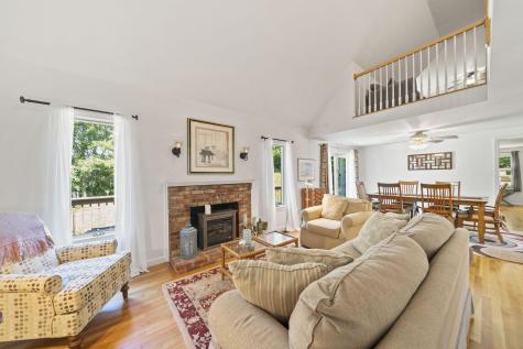 21 Colony Avenue Buzzards Bay MA 02532