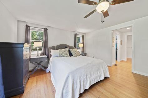 21 Colony Avenue Buzzards Bay MA 02532