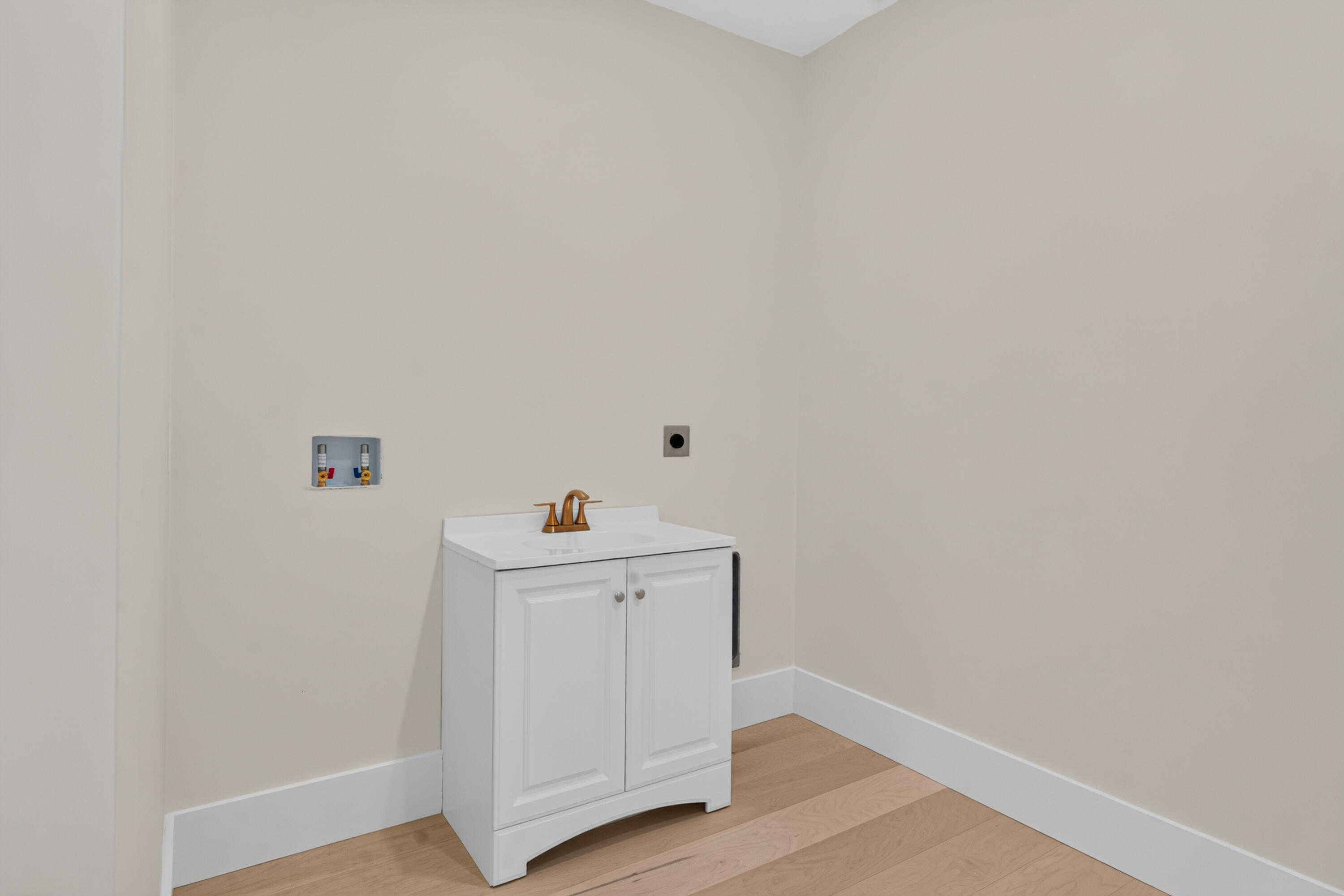 152 Central Avenue East Falmouth MA 02536
