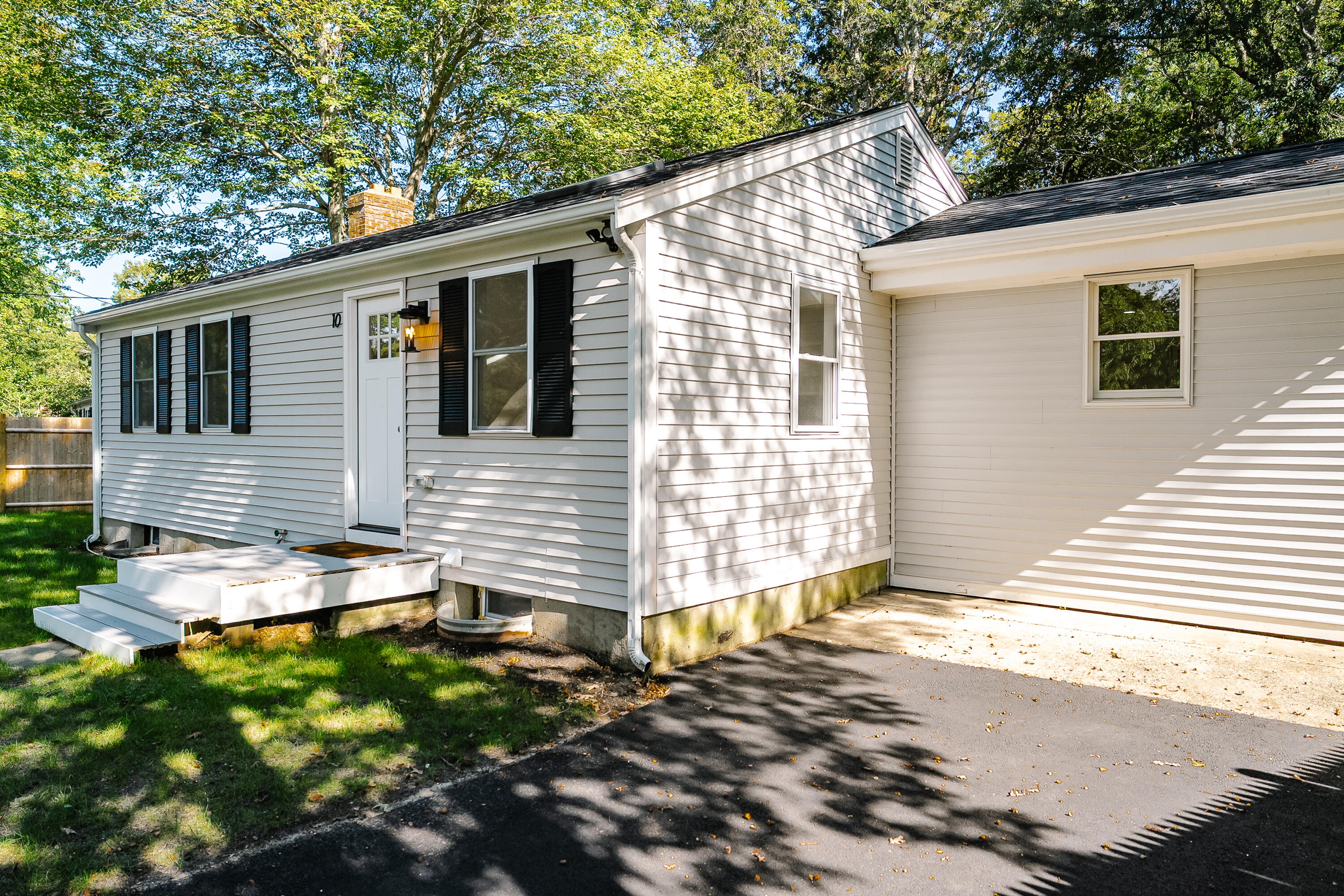 10 E Lake Road Yarmouth MA 02673