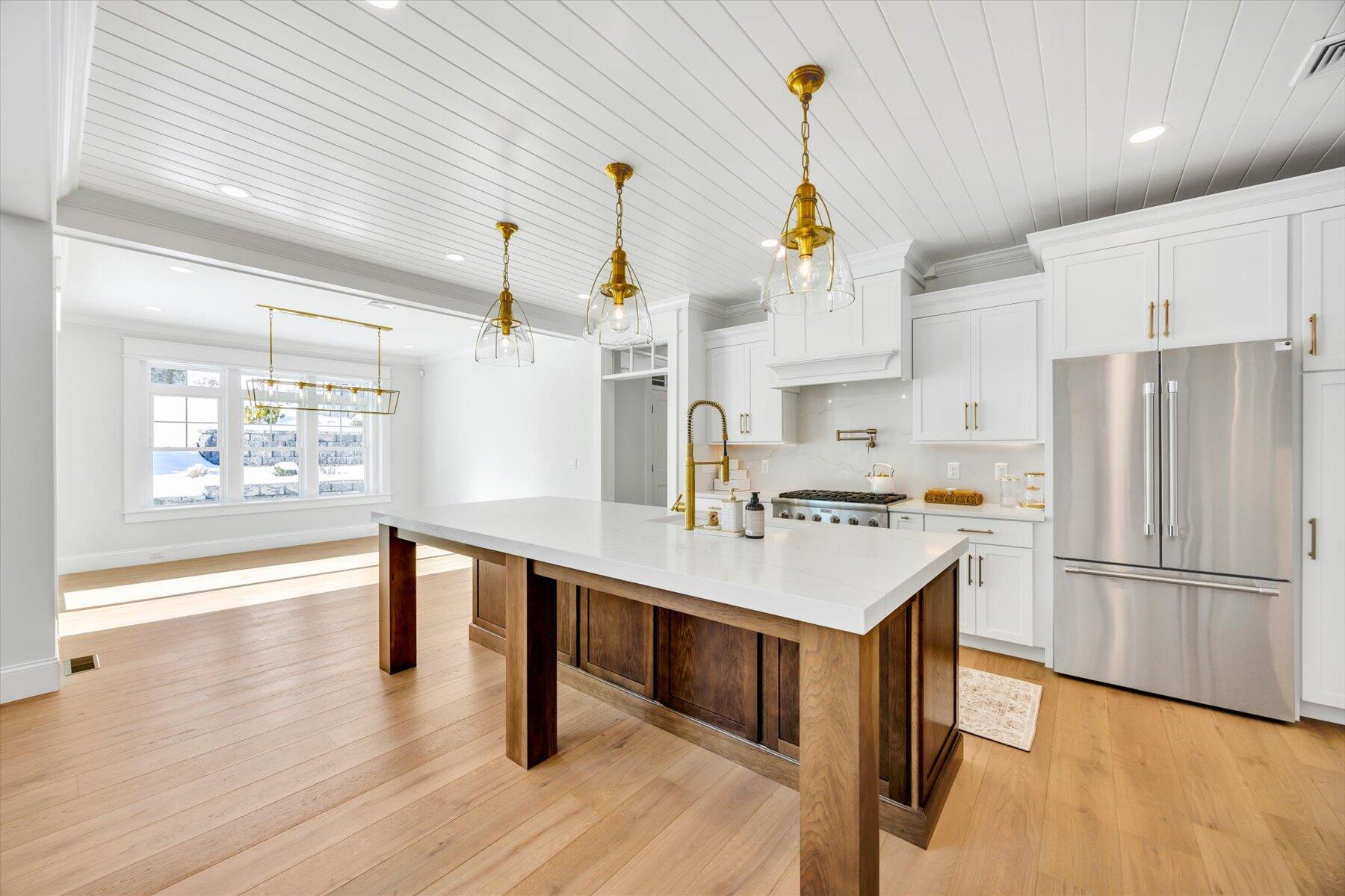 48 Country Club Lane Mashpee MA 02649