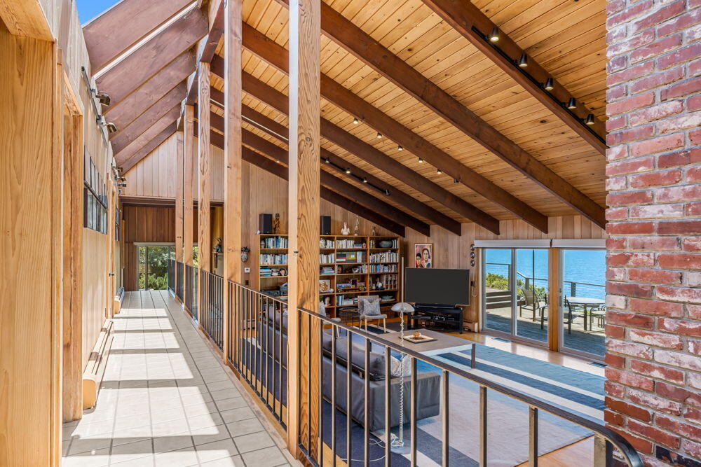 23 Crestview Circle Truro MA 02666