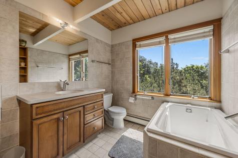 23 Crestview Circle Truro MA 02666