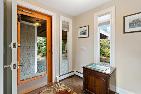 107 S Abbey Gate Barnstable MA 02635