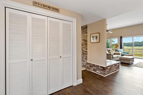 107 S Abbey Gate Barnstable MA 02635