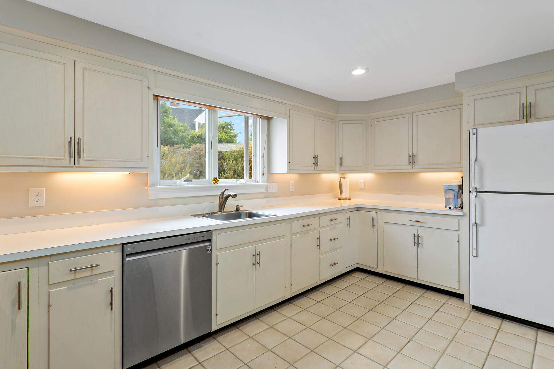 107 Abbey Gate Cotuit MA 02635
