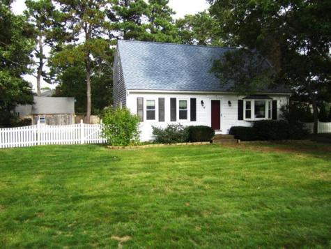 27 Pequot Road Mashpee MA 02649
