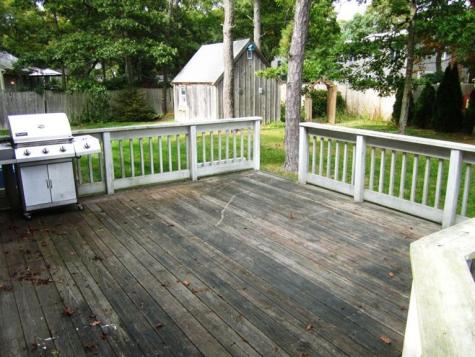 27 Pequot Road Mashpee MA 02649