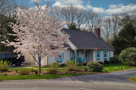 9 Washburn Place Dennis MA 02641