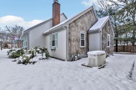 9 Washburn Place Dennis MA 02641