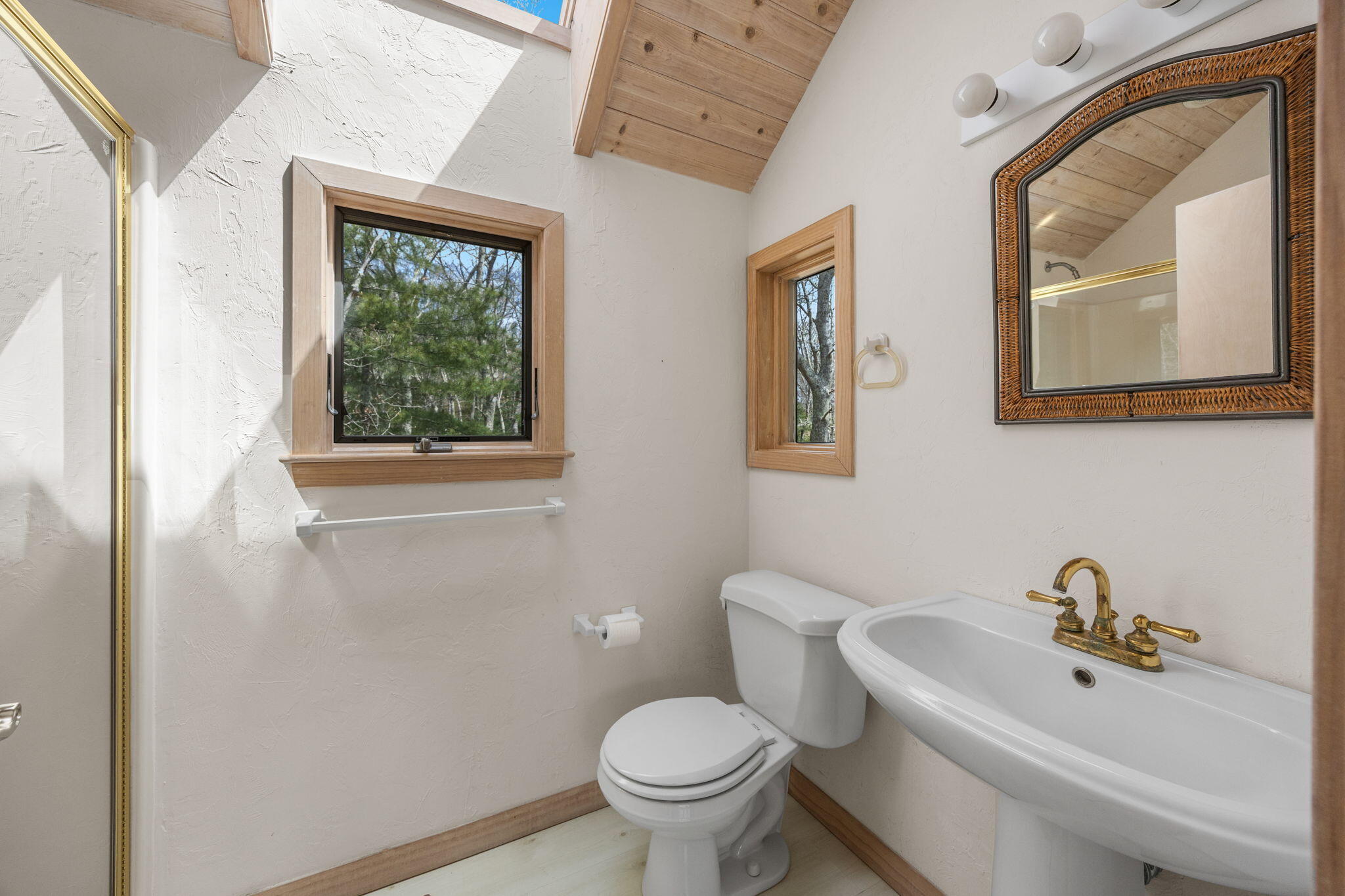 2 Hibbs Lane Falmouth MA 02540