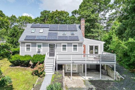 35 Pinecrest Avenue Mashpee MA 02649