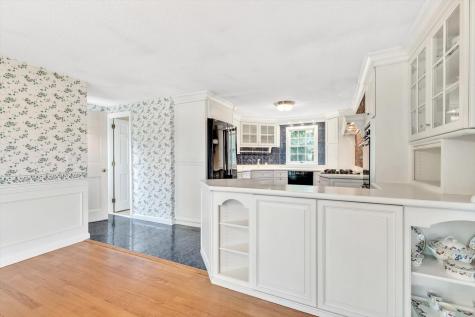 844 W Yarmouth Road Yarmouth Port MA 02675