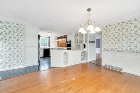 844 W Yarmouth Road Yarmouth Port MA 02675
