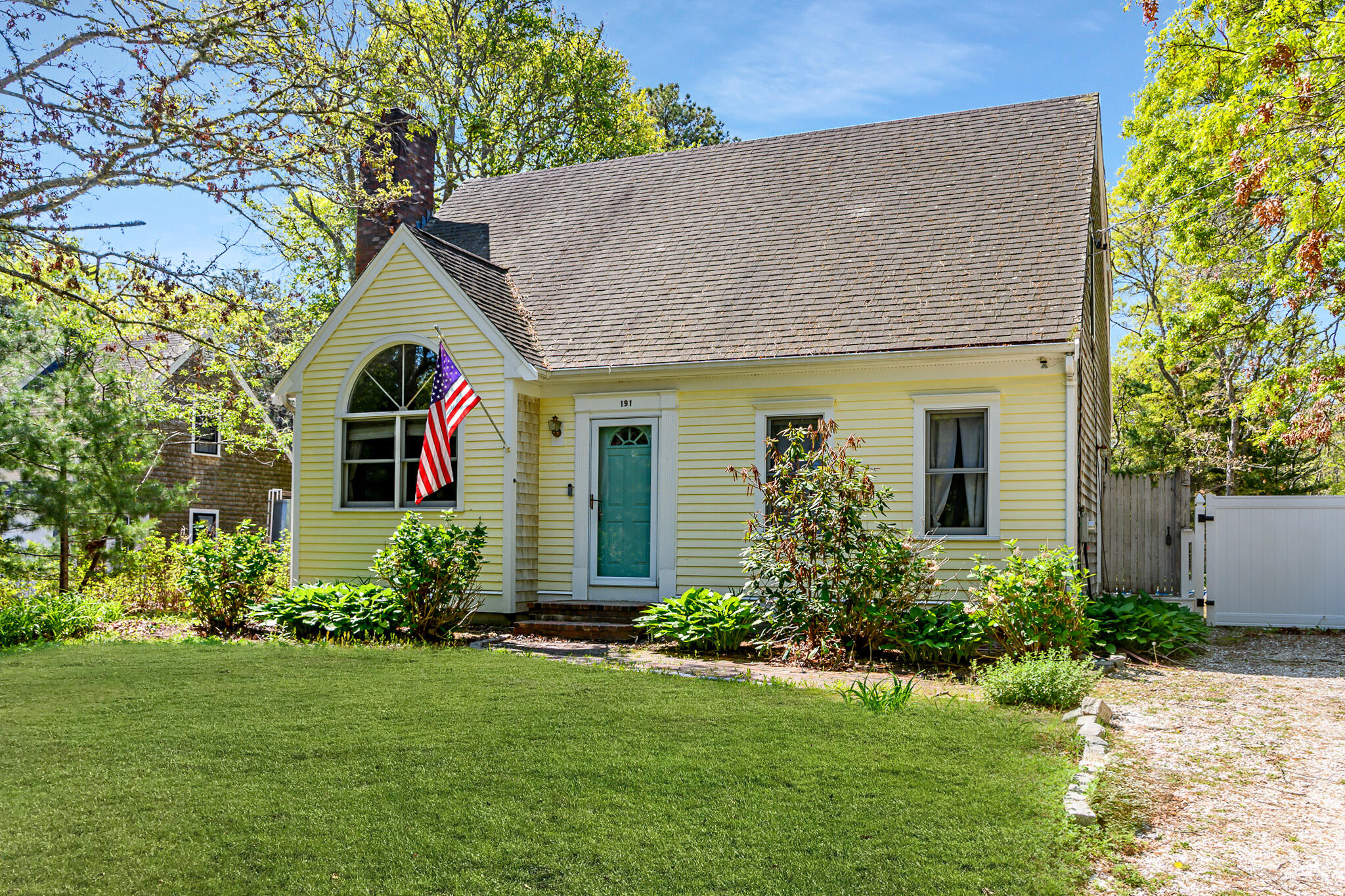 191 James Circle Mashpee MA 02649