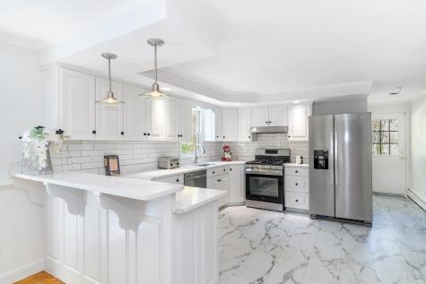 191 James Circle Mashpee MA 02649