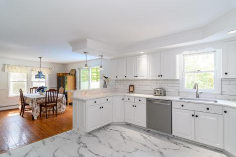 191 James Circle Mashpee MA 02649