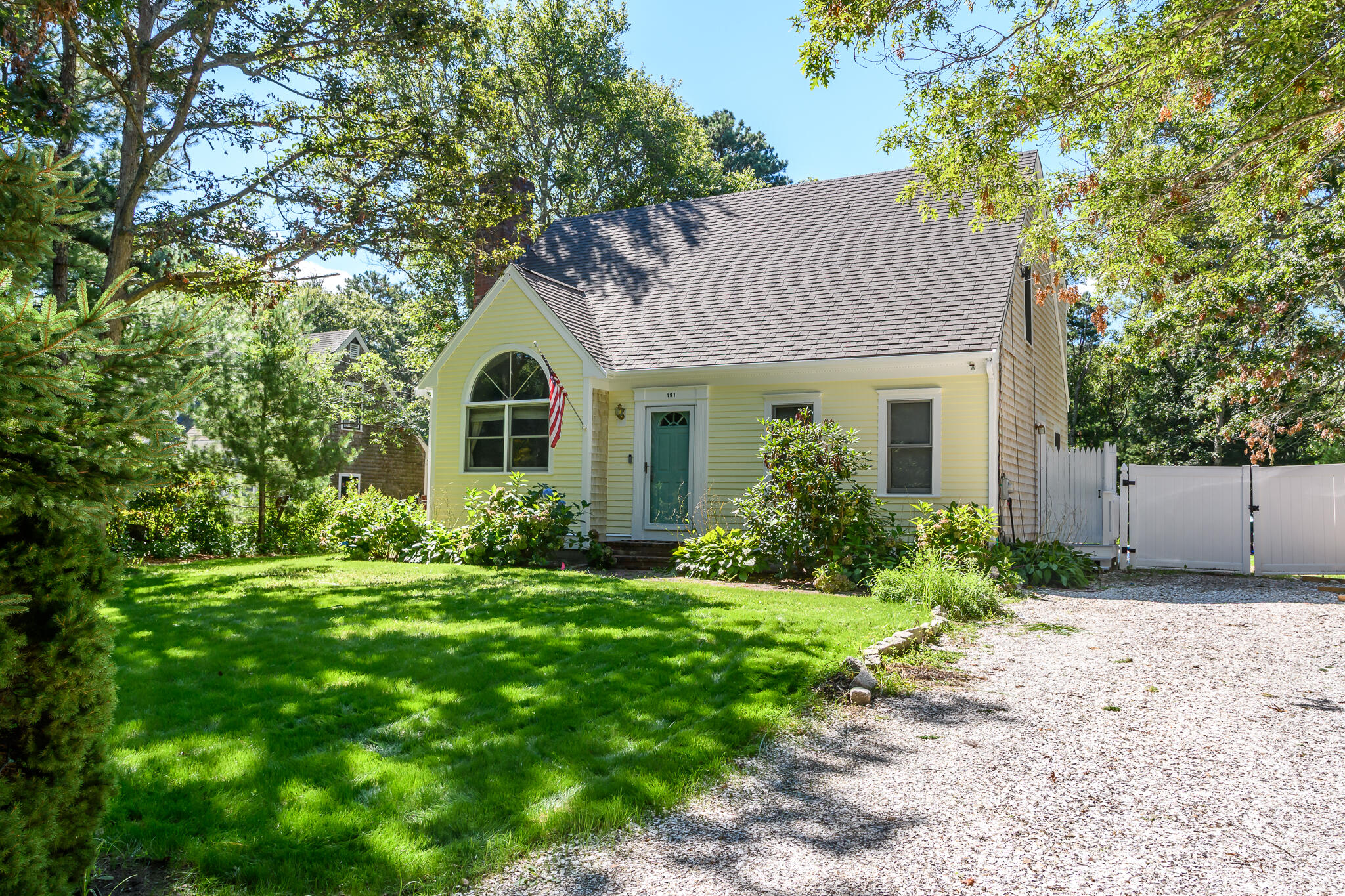 191 James Circle Mashpee MA 02649