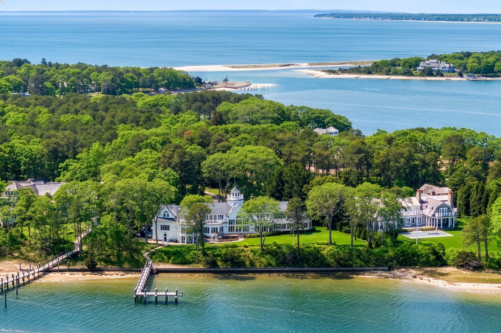 Barnstable MA, 168 Garrison Lane