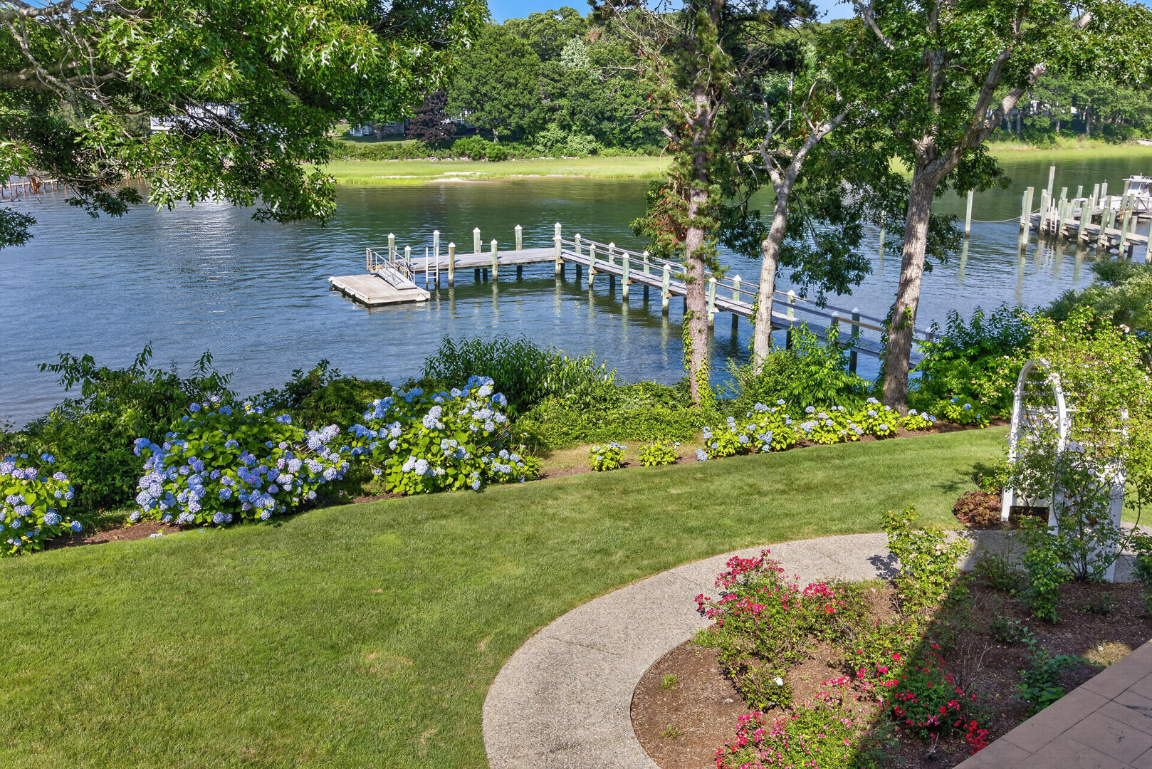 168 Garrison Lane Osterville MA 02655