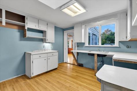 198 Bristol Avenue Barnstable MA 02630