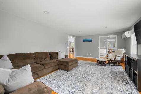 284 Bragg's Lane Barnstable MA 02630