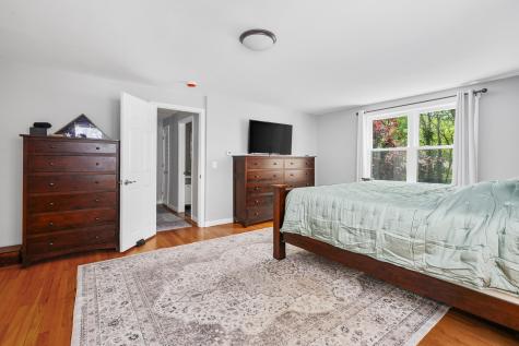 284 Bragg's Lane Barnstable MA 02630