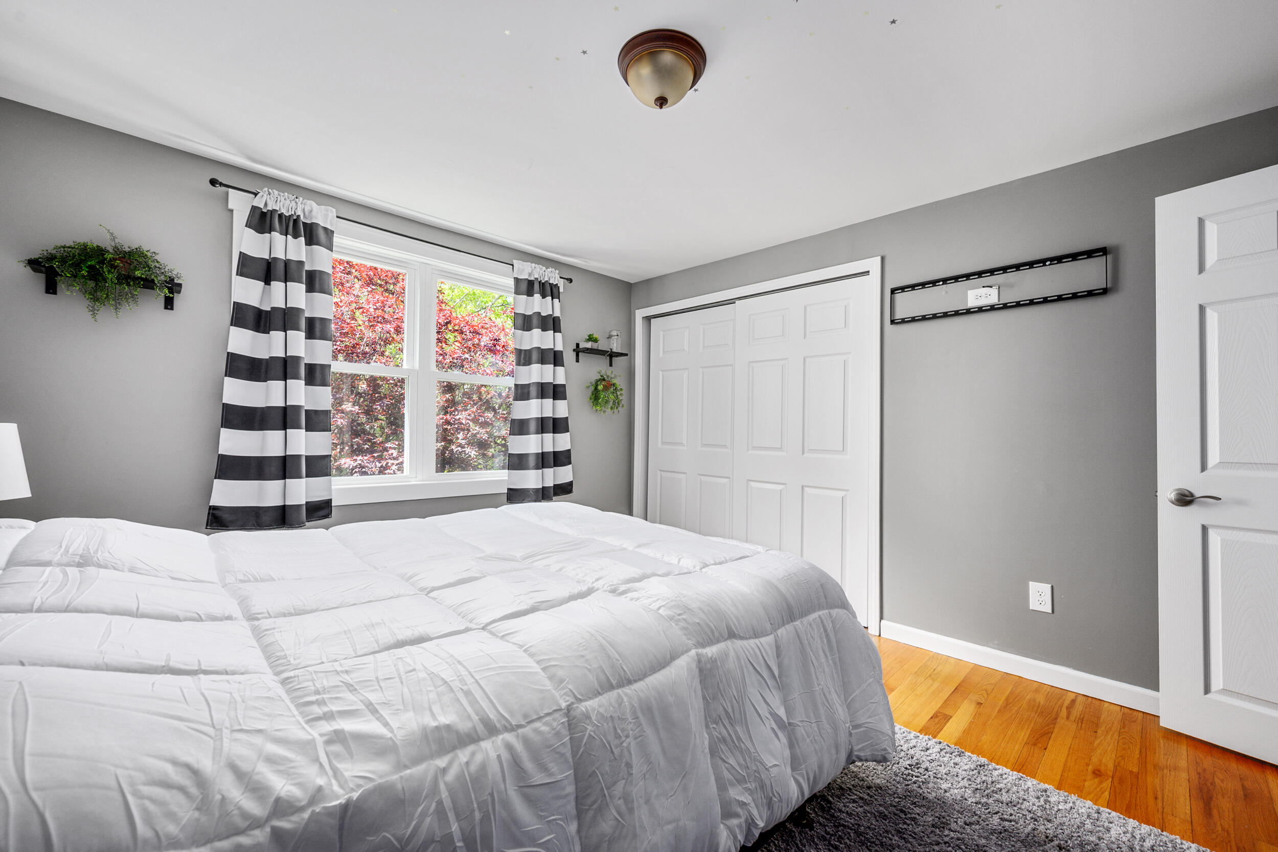 284 Bragg's Lane Barnstable MA 02630