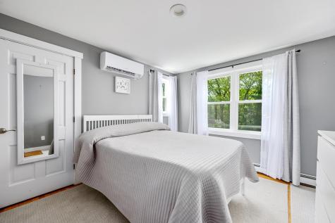 284 Bragg's Lane Barnstable MA 02630