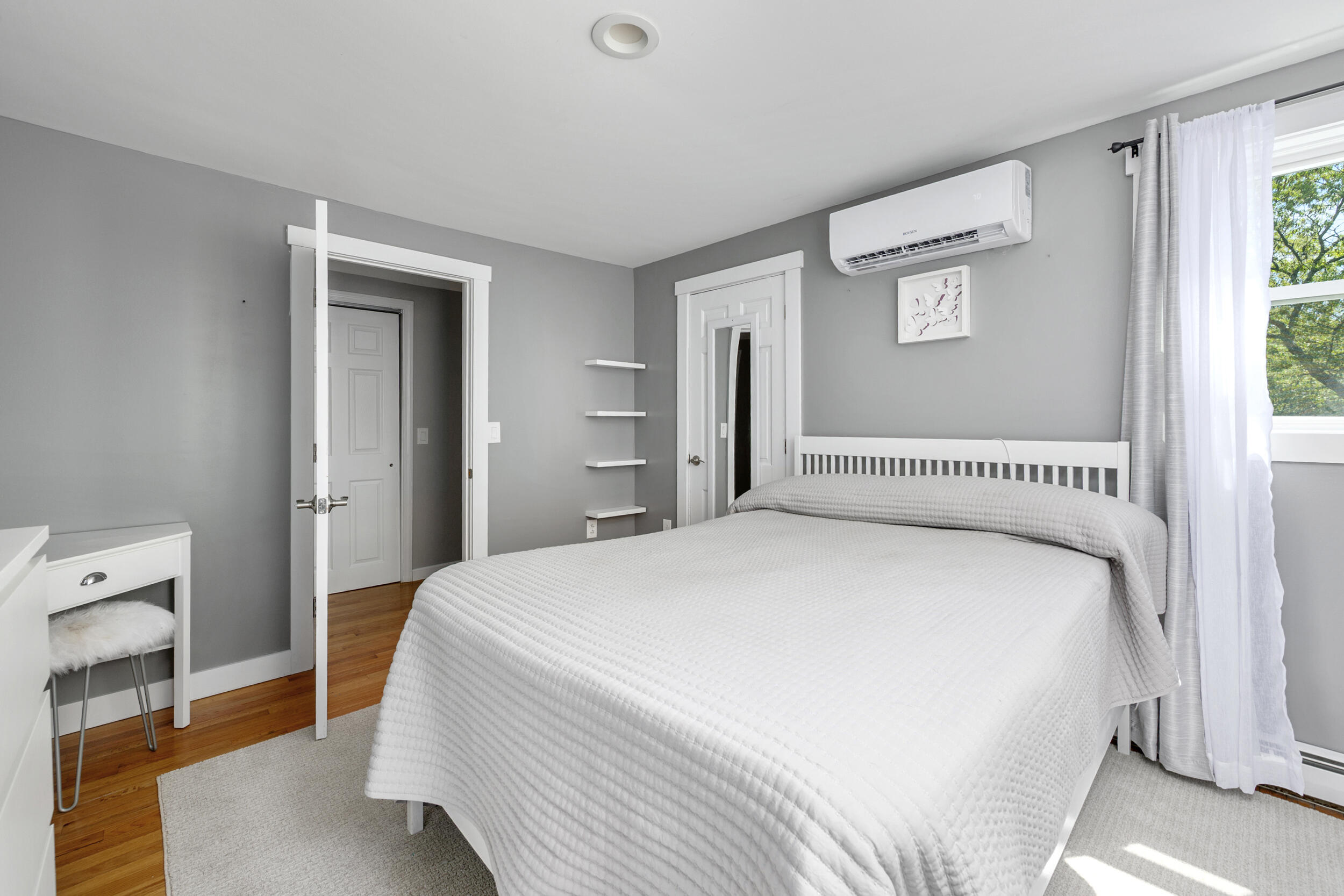 284 Bragg's Lane Barnstable MA 02630