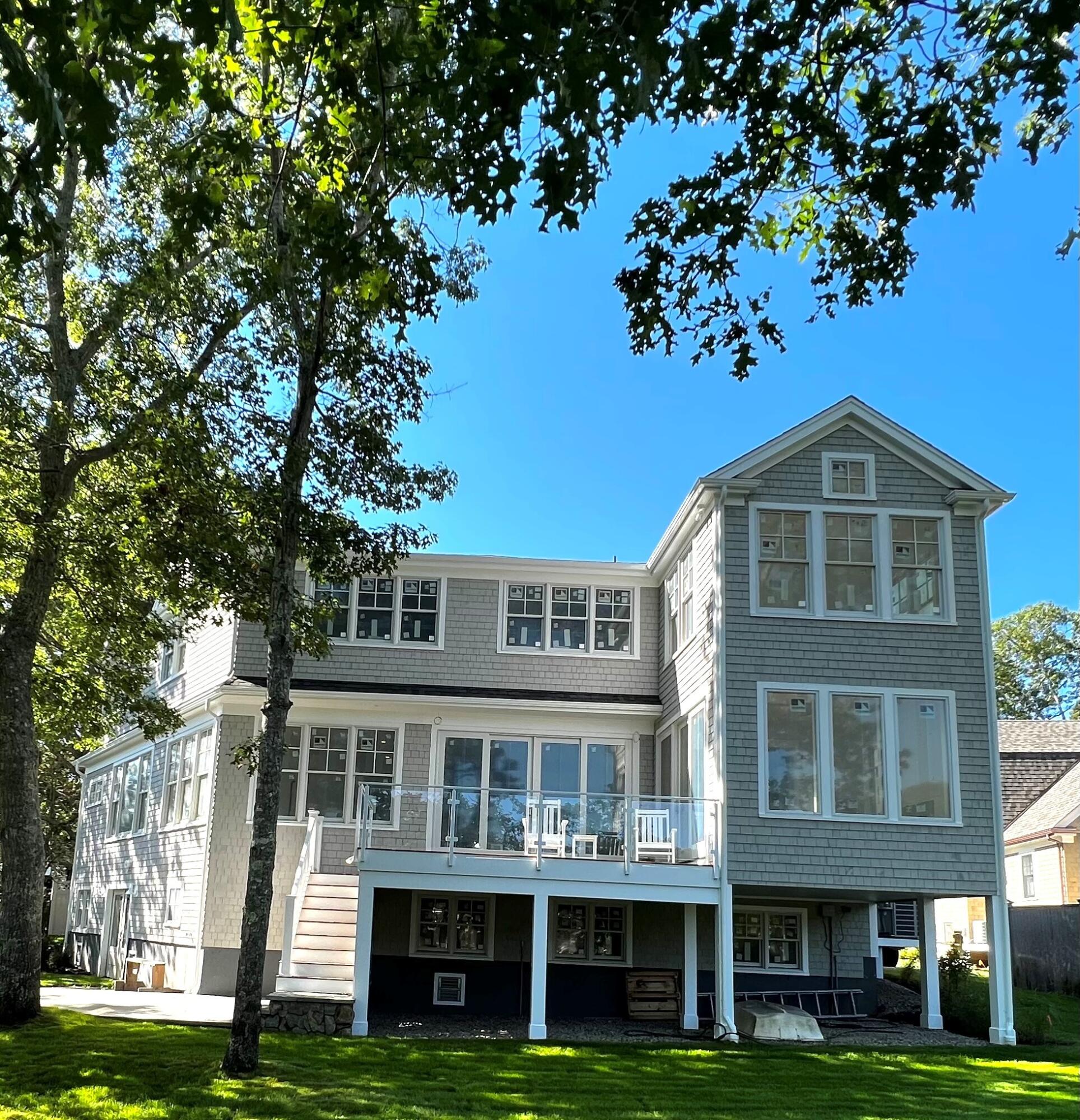 18 Spoondrift Circle Mashpee MA 02649