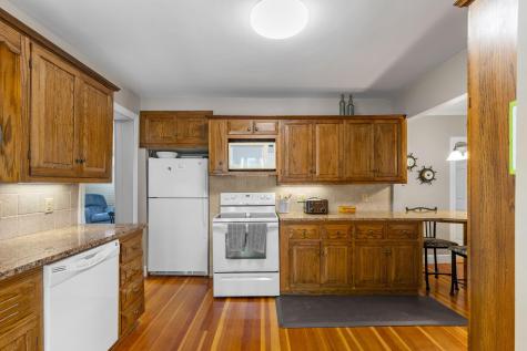 621 W Falmouth Highway MA 02540