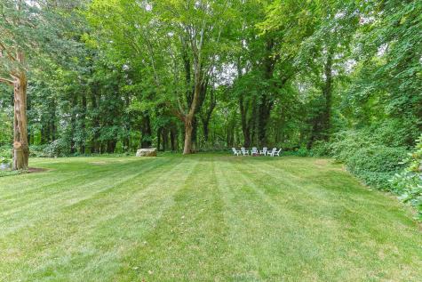 621 W Falmouth Highway MA 02540
